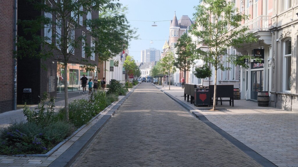Stationsstraat Tilburg straat met bomen