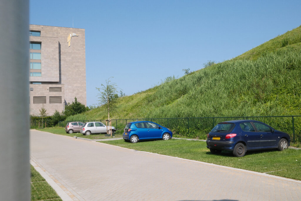 Dokter Bloemenlaan groenparkeerplaatsen